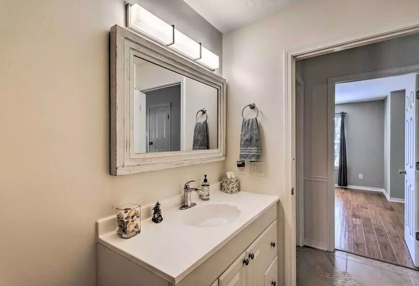 Sunshine State Escape: 3 Mi To Navarre Beach!