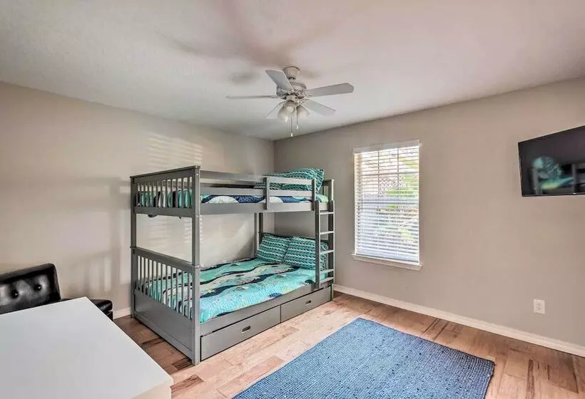 Sunshine State Escape: 3 Mi To Navarre Beach!