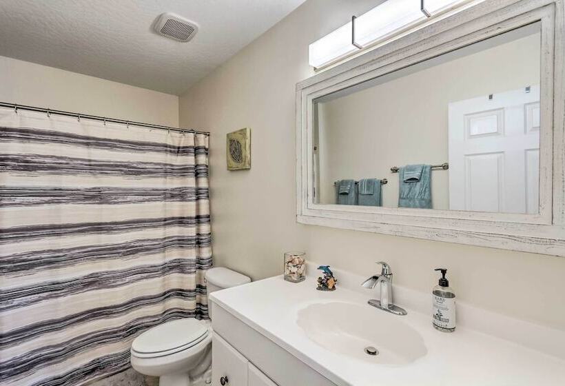 Sunshine State Escape: 3 Mi To Navarre Beach!