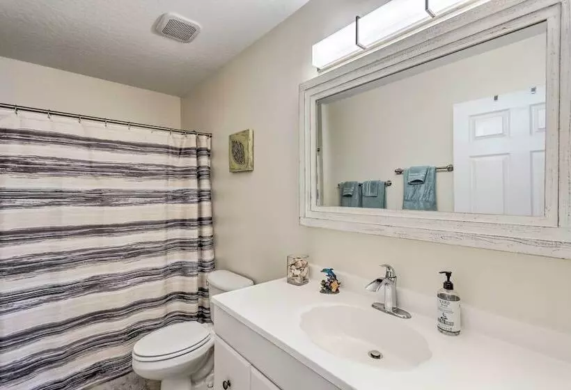 Sunshine State Escape: 3 Mi To Navarre Beach!