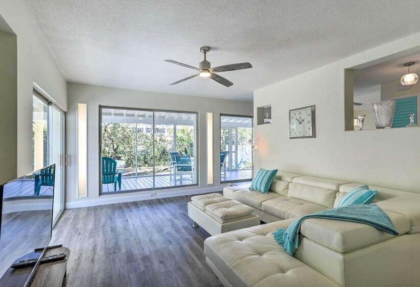 Tropical Waterfront Home: Central Location!