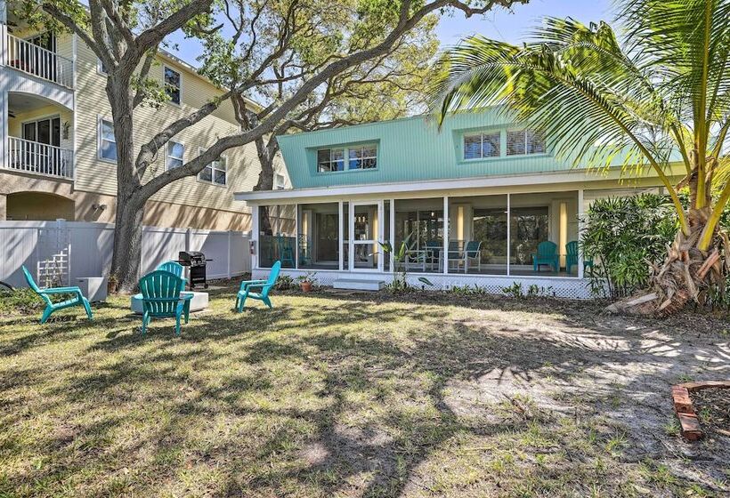 Tropical Waterfront Home: Central Location!