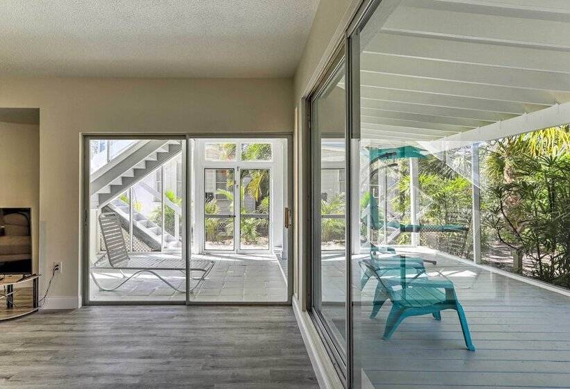 Tropical Waterfront Home: Central Location!