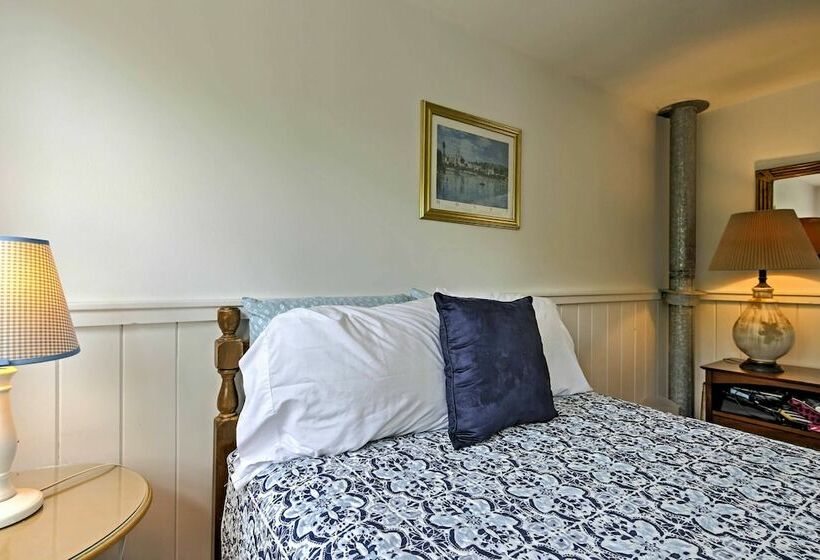 Cape Cod Retreat: Patio, Walk To Craigville Beach