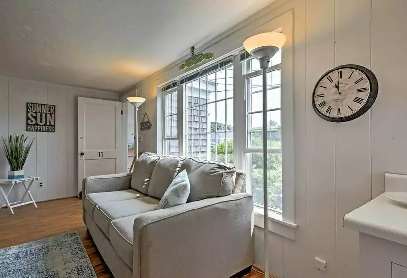 Cape Cod Retreat: Patio, Walk To Craigville Beach