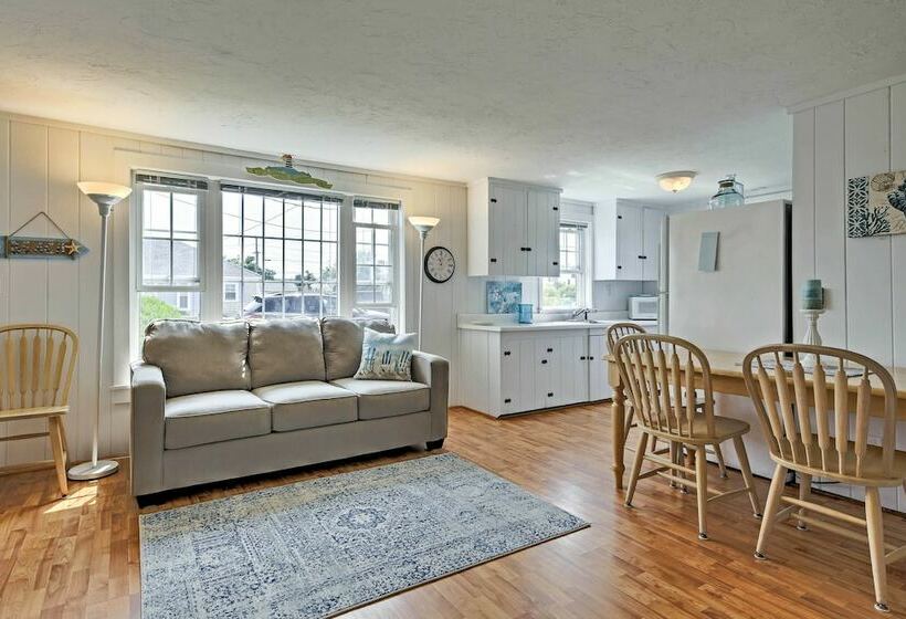 Cape Cod Retreat: Patio, Walk To Craigville Beach