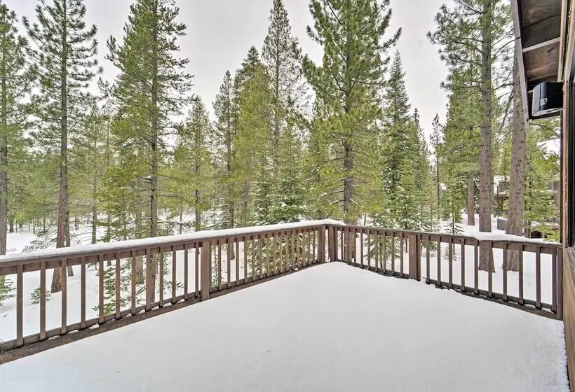 Updated Tahoe Donner Cabin W/ Golf Course Views!