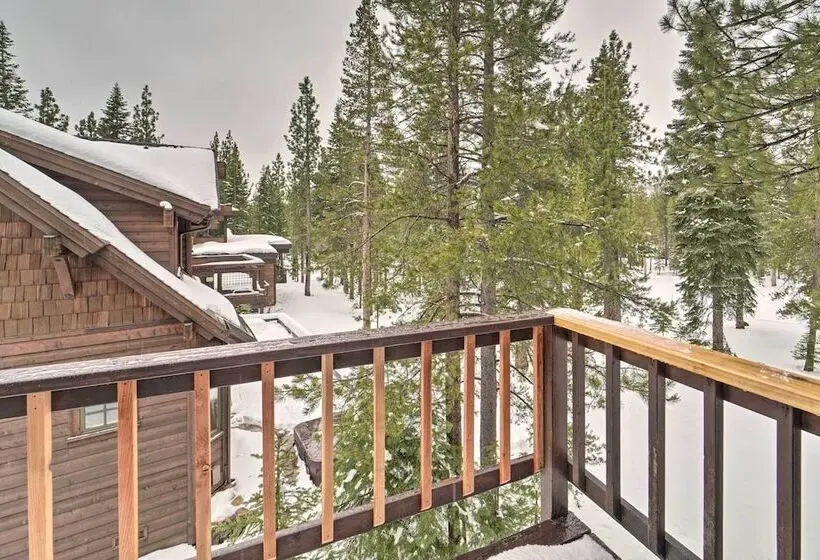 Updated Tahoe Donner Cabin W/ Golf Course Views!