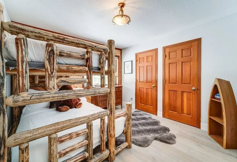 Updated Tahoe Donner Cabin W/ Golf Course Views!