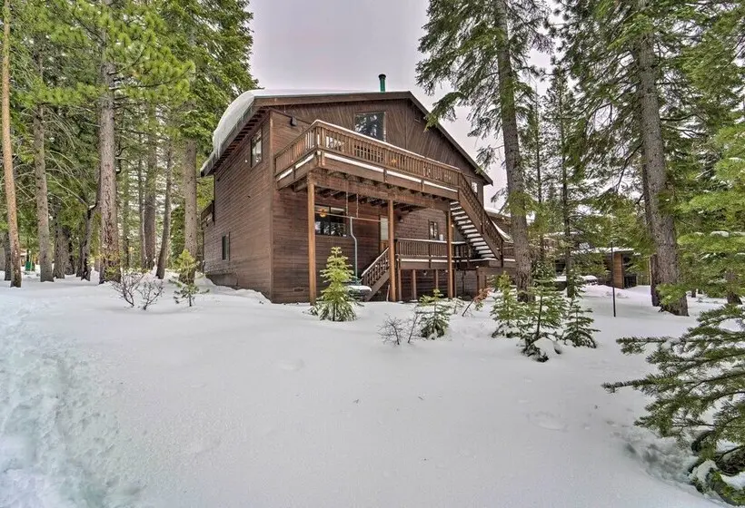Updated Tahoe Donner Cabin W/ Golf Course Views!