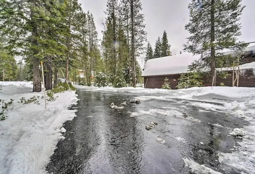 Updated Tahoe Donner Cabin W/ Golf Course Views!