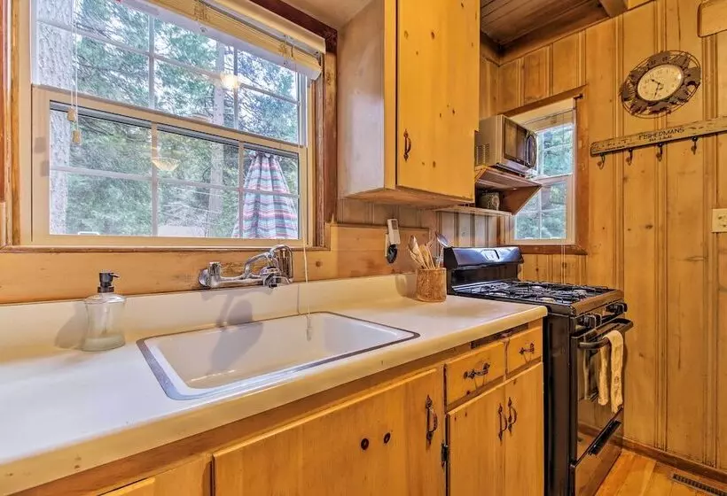 Vintage  Snow White  Cottage ~ 2 Miles To Village!