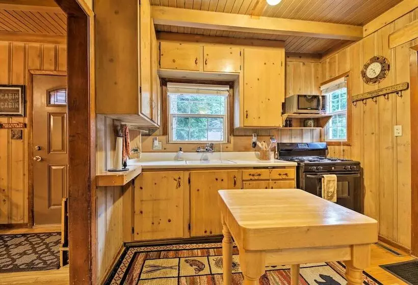 Vintage  Snow White  Cottage ~ 2 Miles To Village!