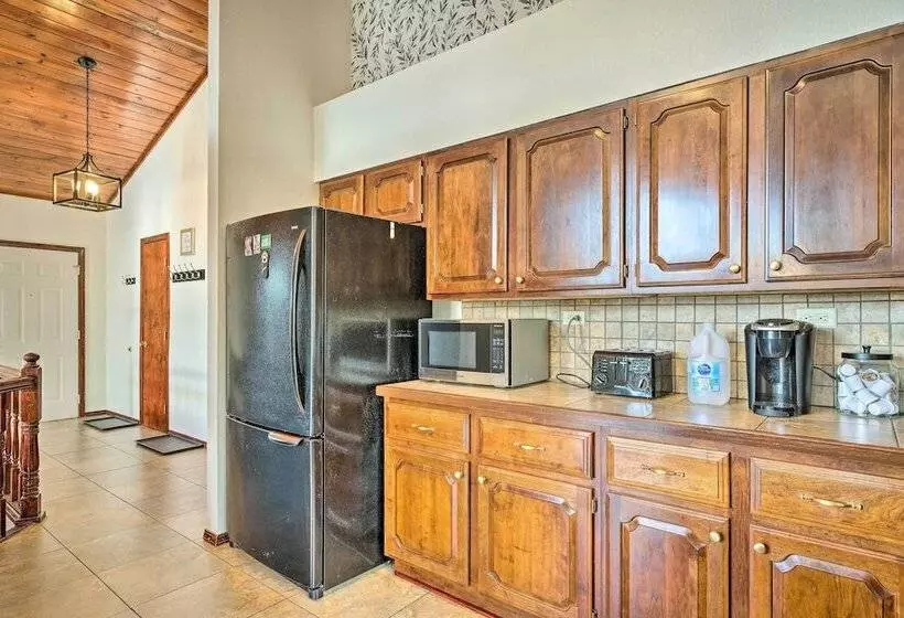 Woodland Park Hideaway W/ Mtn Views & Hot Tub