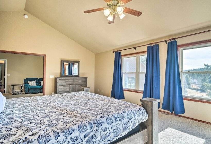 Woodland Park Hideaway W/ Mtn Views & Hot Tub