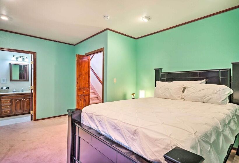 Woodland Park Hideaway W/ Mtn Views & Hot Tub