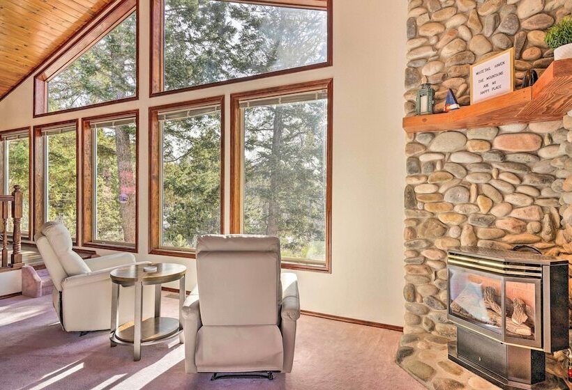 Woodland Park Hideaway W/ Mtn Views & Hot Tub
