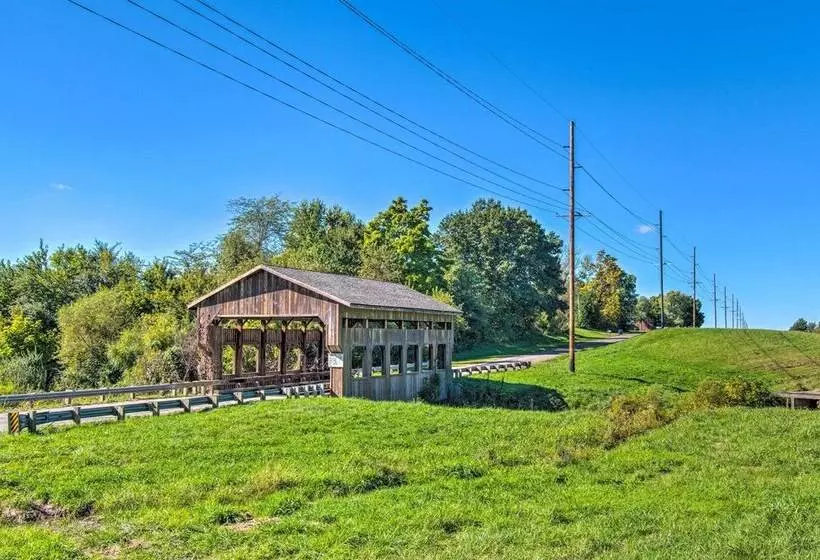 Beautifully Restored Farmhouse In Marshall!