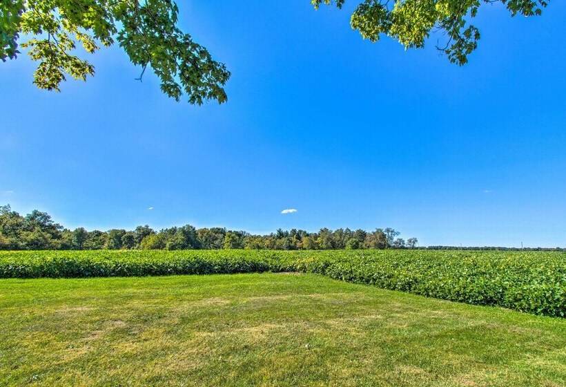 Beautifully Restored Farmhouse In Marshall!