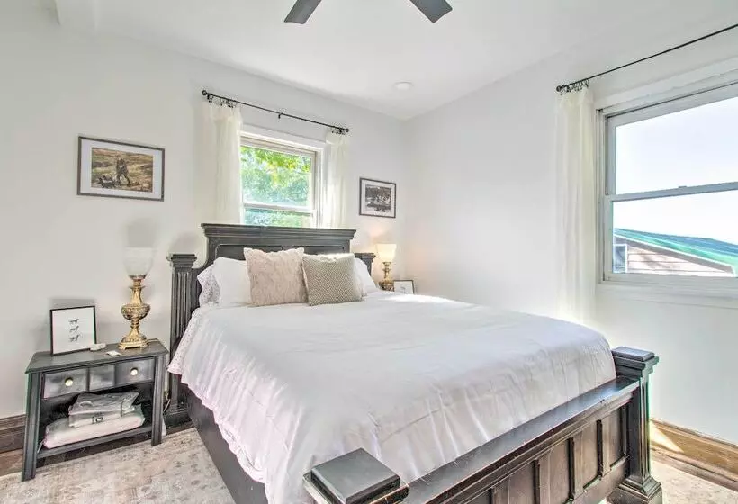 Beautifully Restored Farmhouse In Marshall!