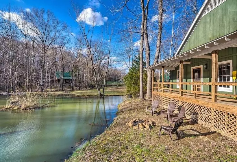 Bright Green Gables Cabin: Hike, Swim & Bbq