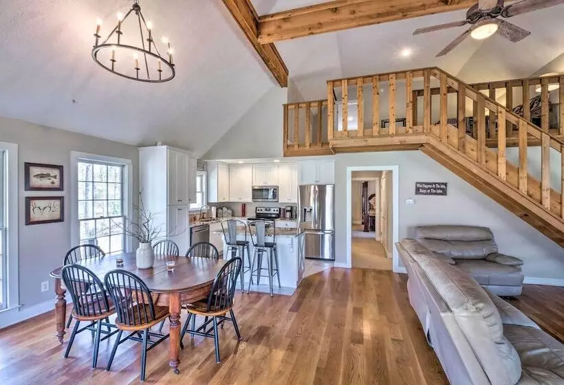 Bright Green Gables Cabin: Hike, Swim & Bbq