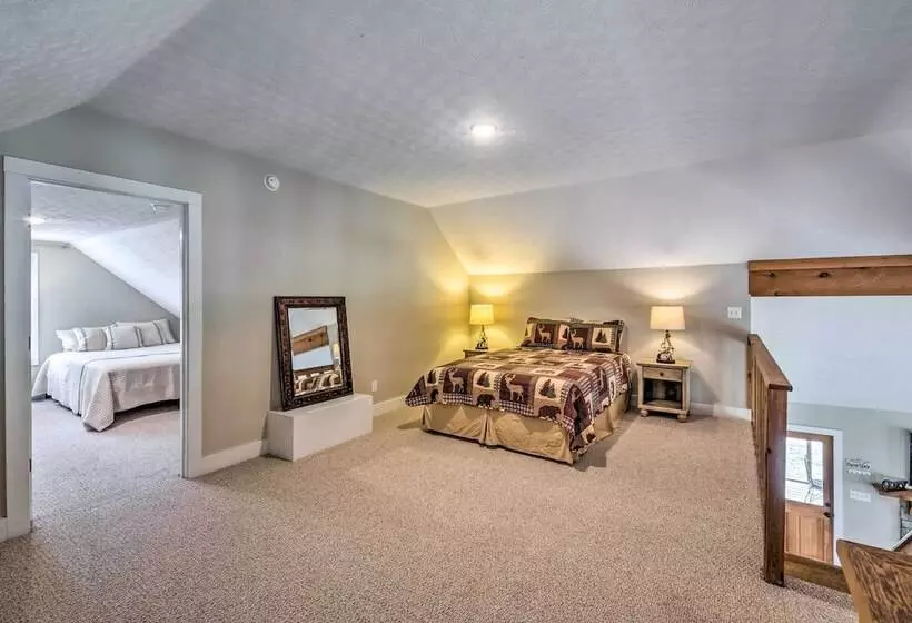 Bright Green Gables Cabin: Hike, Swim & Bbq