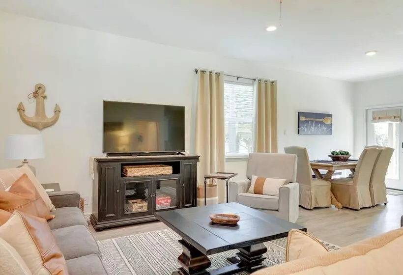 Canyon Lake Home Rental: Boating, Patio & More!