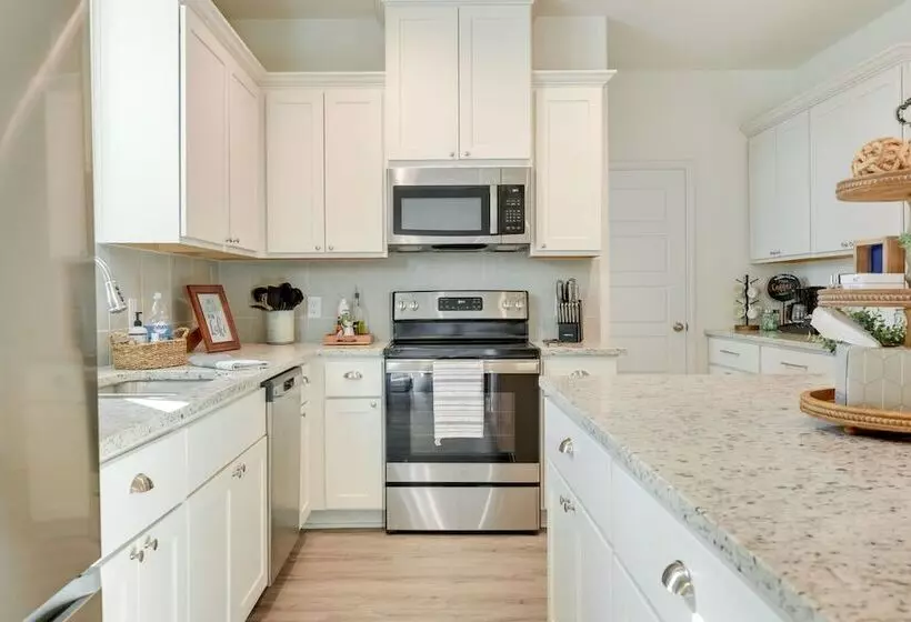 Canyon Lake Home Rental: Boating, Patio & More!