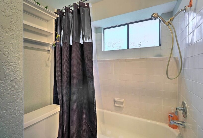 Cozy Austin Area Home W/ Yard, 20 Mi To Dtwn!