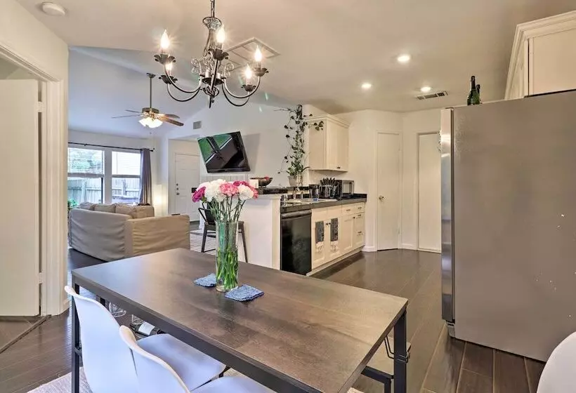 Cozy Austin Area Home W/ Yard, 20 Mi To Dtwn!