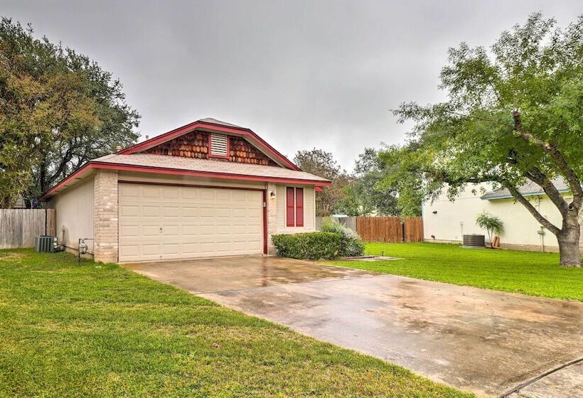 Cozy Austin Area Home W/ Yard, 20 Mi To Dtwn!