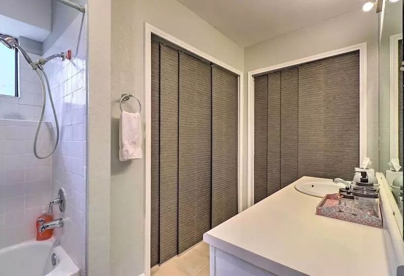 Cozy Austin Area Home W/ Yard, 20 Mi To Dtwn!