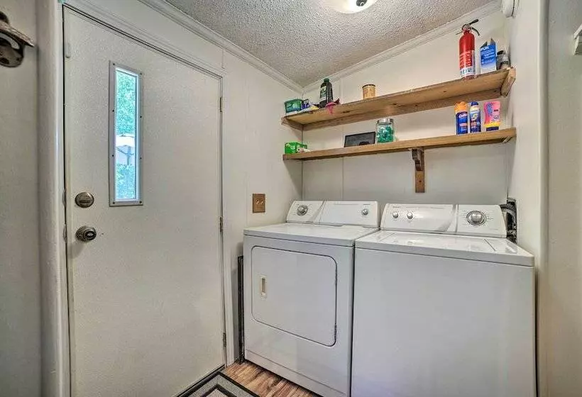 Cozy Hale Home Between Long & Loon Lakes!