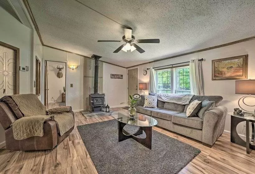 Cozy Hale Home Between Long & Loon Lakes!