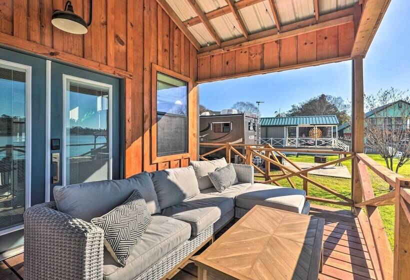 Cozy, New Build Cabin: Steps To Lake Conroe!