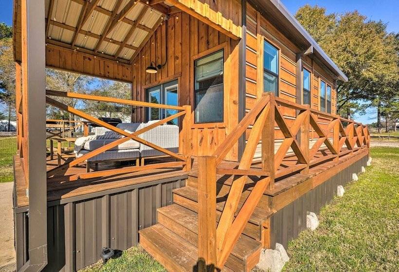 Cozy, New Build Cabin: Steps To Lake Conroe!