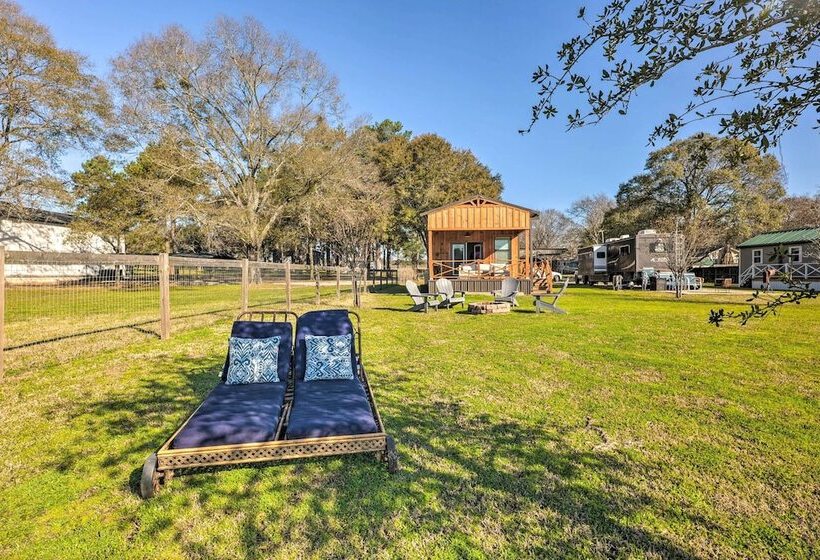 Cozy, New Build Cabin: Steps To Lake Conroe!