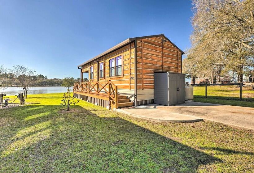 Cozy, New Build Cabin: Steps To Lake Conroe!