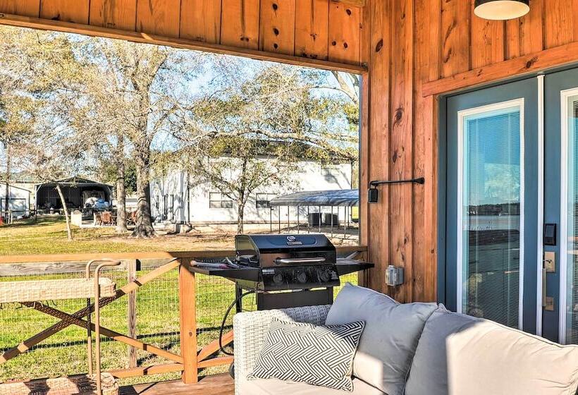 Cozy, New Build Cabin: Steps To Lake Conroe!