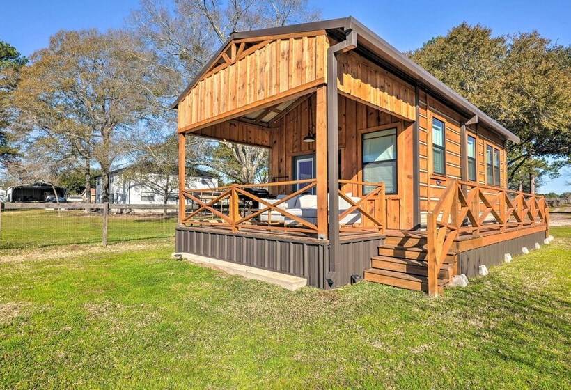 Cozy, New Build Cabin: Steps To Lake Conroe!