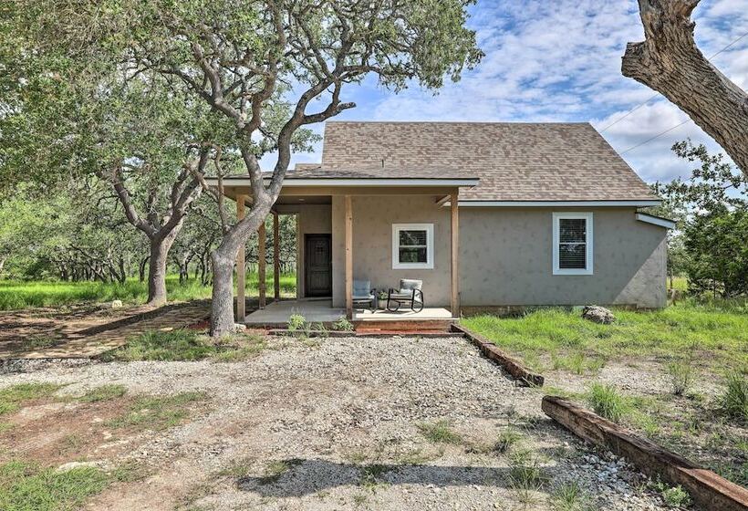 Cozy Spring Branch Cottage In Hill Country!
