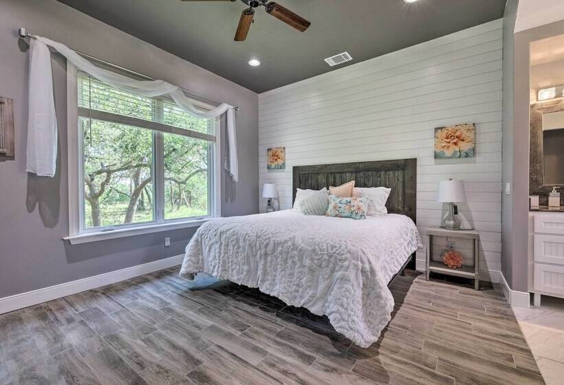 Cozy Spring Branch Cottage In Hill Country!