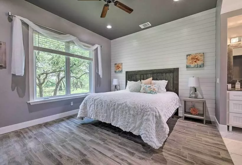 Cozy Spring Branch Cottage In Hill Country!