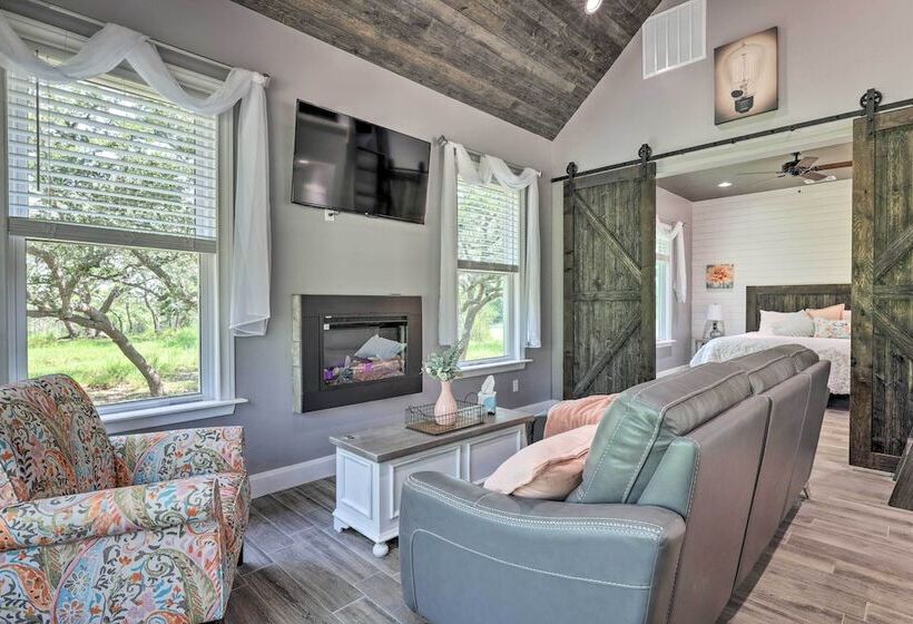 Cozy Spring Branch Cottage In Hill Country!