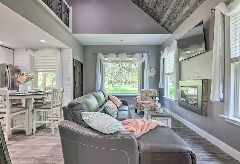 Cozy Spring Branch Cottage In Hill Country!