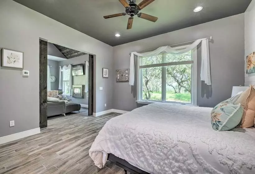 Cozy Spring Branch Cottage In Hill Country!