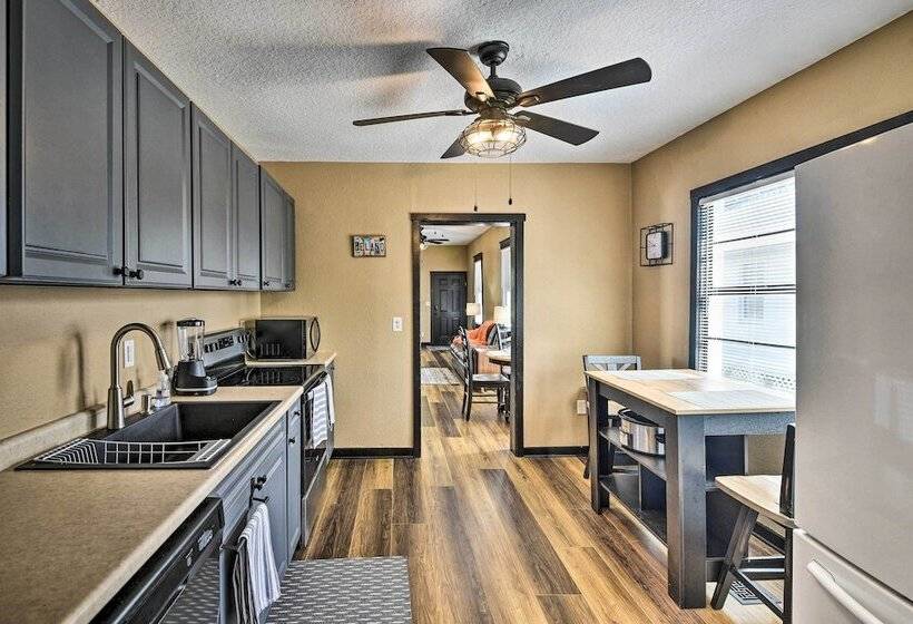 Downtown Deland Home: Walk To Stetson University!