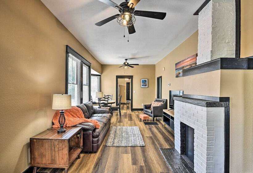 Downtown Deland Home: Walk To Stetson University!