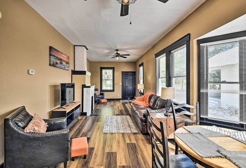 Downtown Deland Home: Walk To Stetson University!